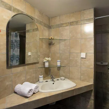 Aparthotel Bristol *