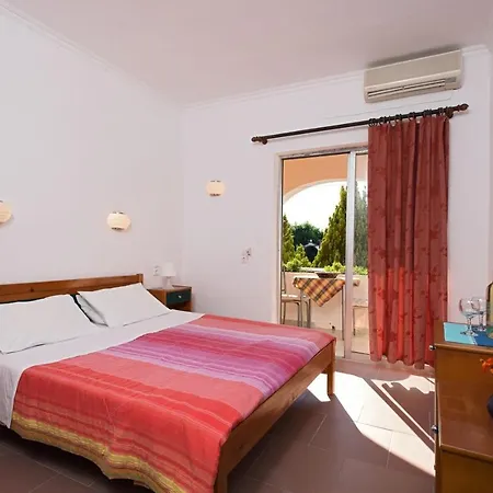 Apart-hotel Bristol *