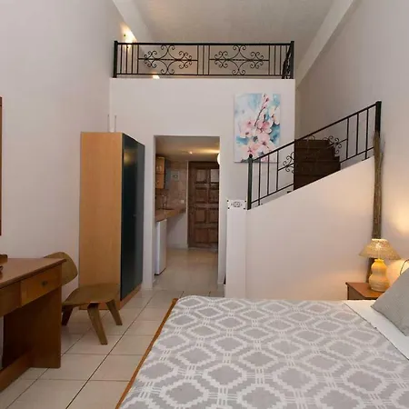Apart-hotel Bristol *